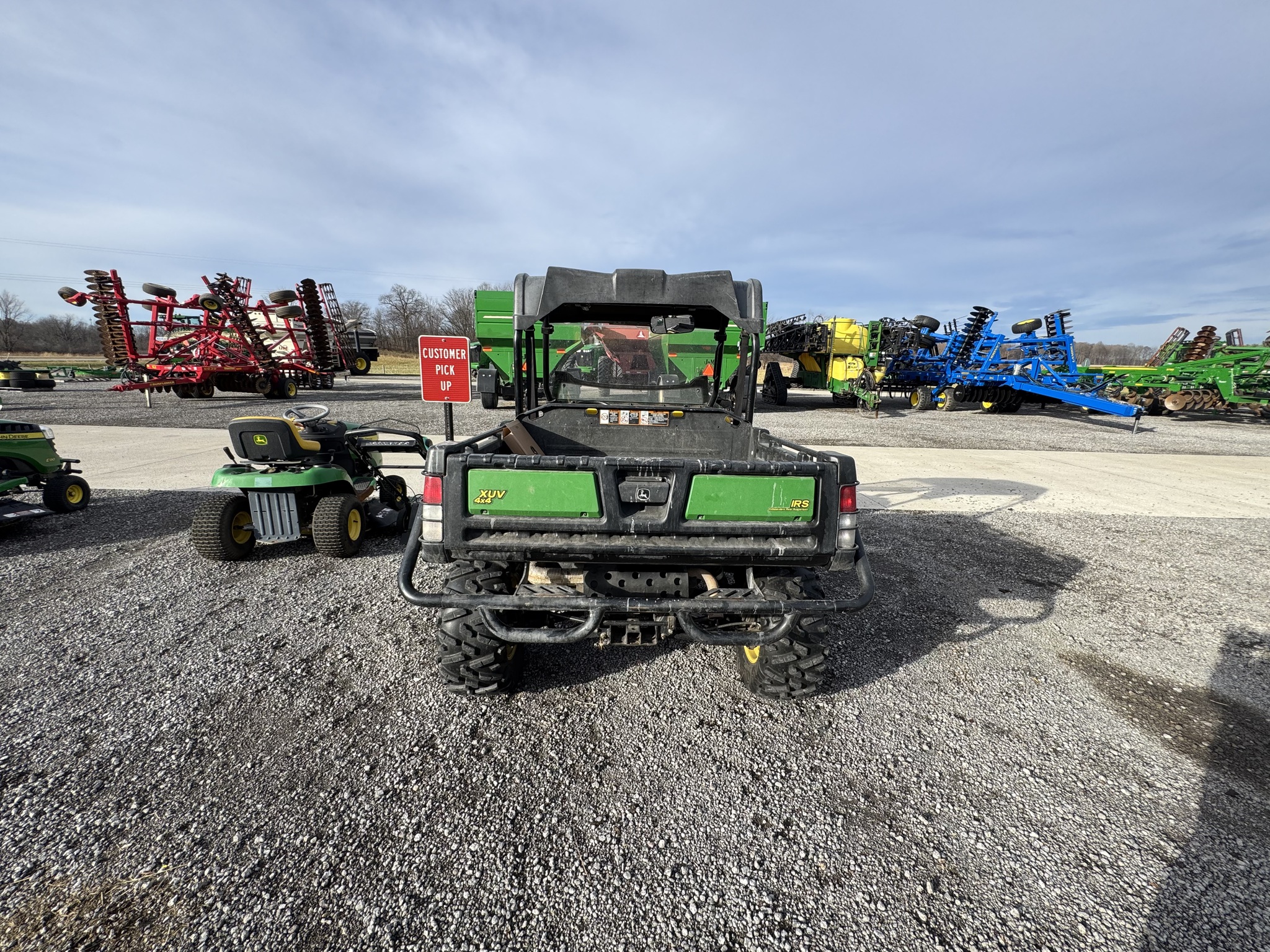 2011 John Deere XUV 825i Image 4