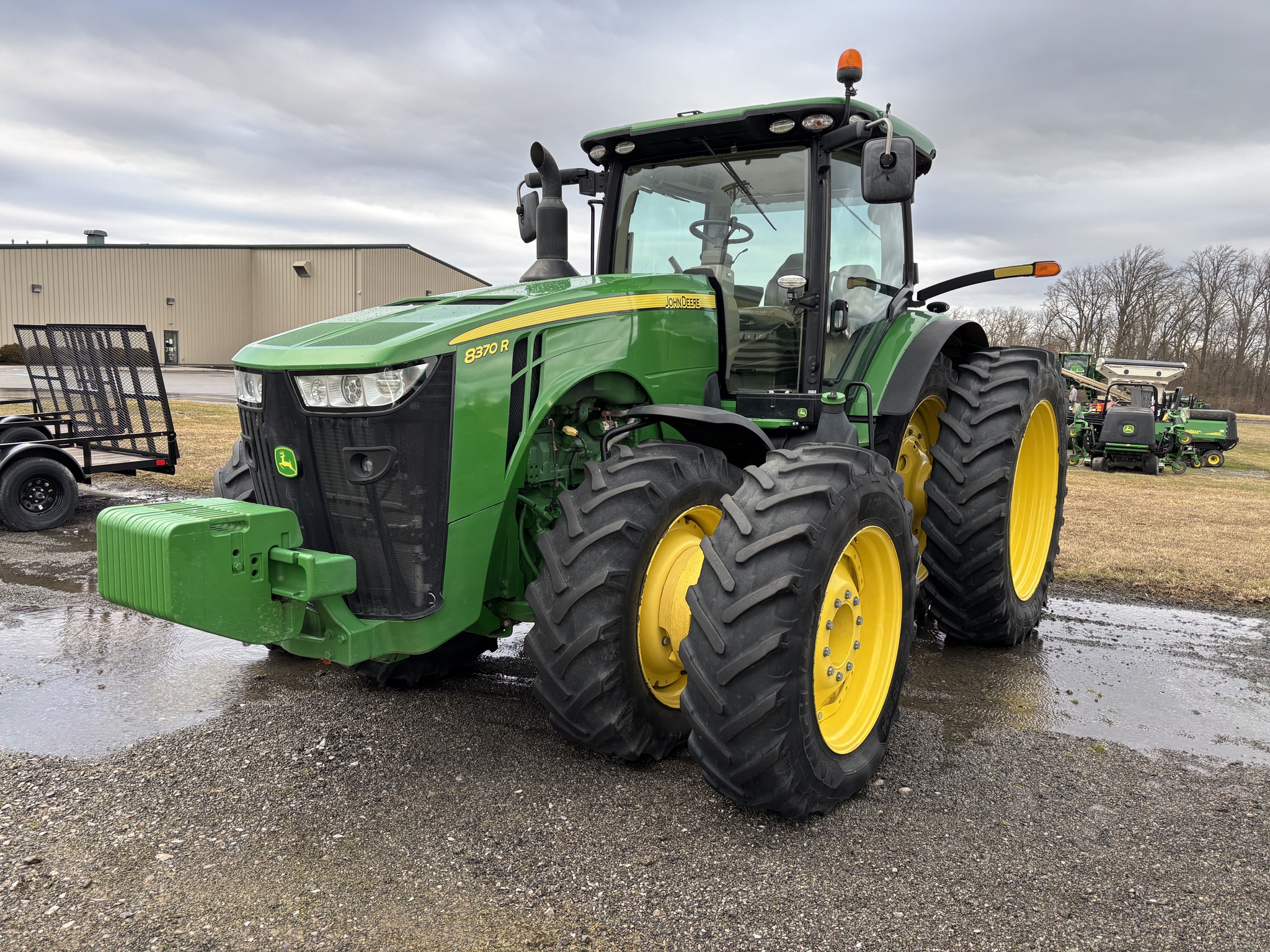 2015 John Deere 8370R Image 1