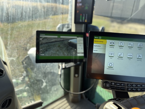 2025 John Deere 8R 410 - Photo15