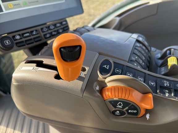 2025 John Deere 8R 410 - Photo18