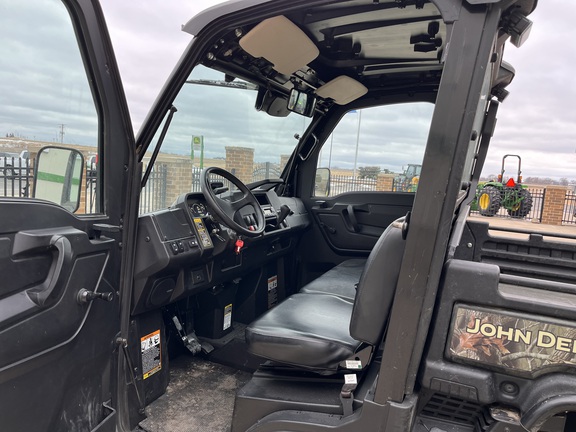 2018 John Deere XUV 835M - Photo17
