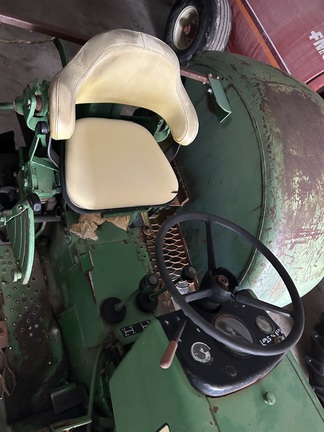 Photo of 1981 John Deere 2640
