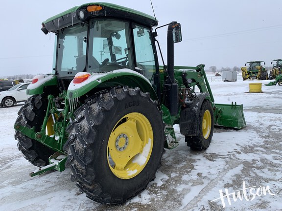 Photo of 2022 John Deere 6120E