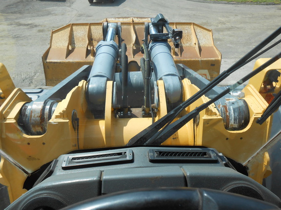 2019 John Deere 844K-III AH
