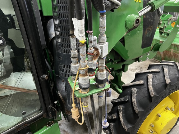 2016 John Deere 5055E - Photo29
