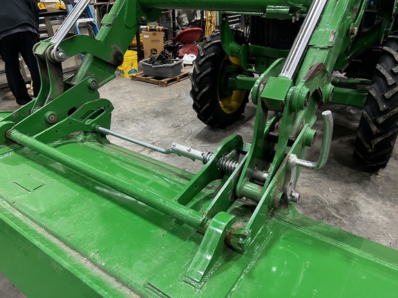 2016 John Deere 5055E - Photo23
