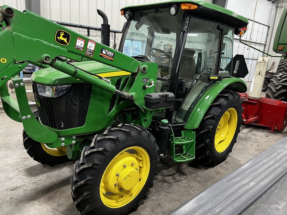 2016 John Deere 5055E - Photo4