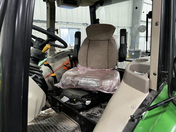 2016 John Deere 5055E - Photo20