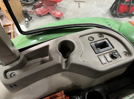 2016 John Deere 5055E - Photo16