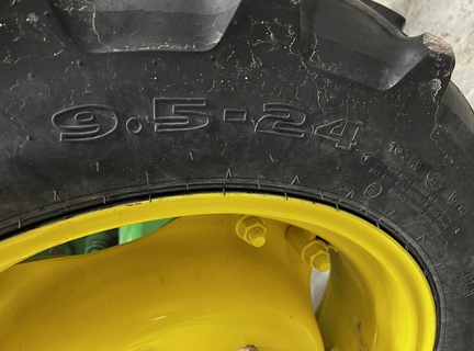 2016 John Deere 5055E - Photo26