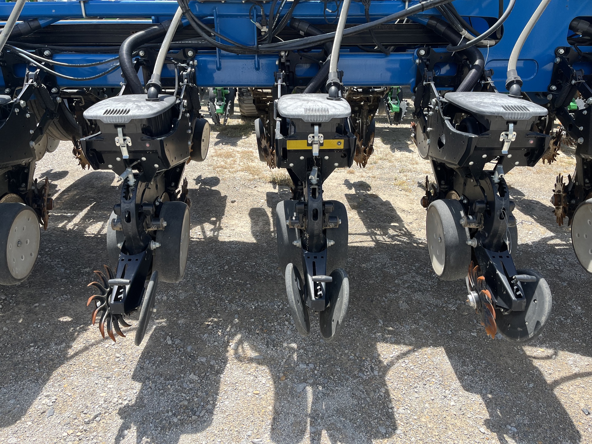  2015 Kinze 4900 at Heritage Tractor in Pittsburg, KS