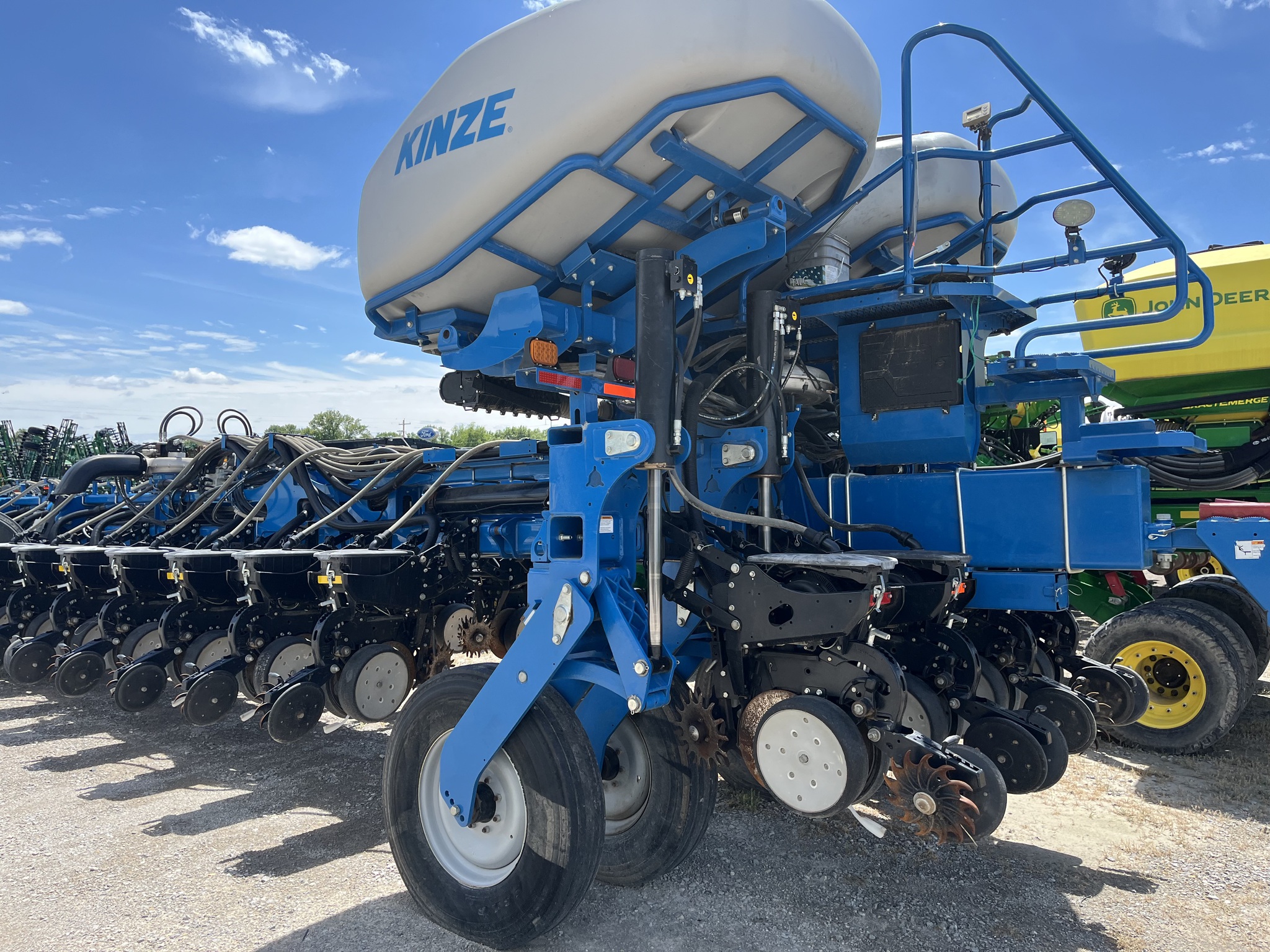  2015 Kinze 4900 at Heritage Tractor in Pittsburg, KS
