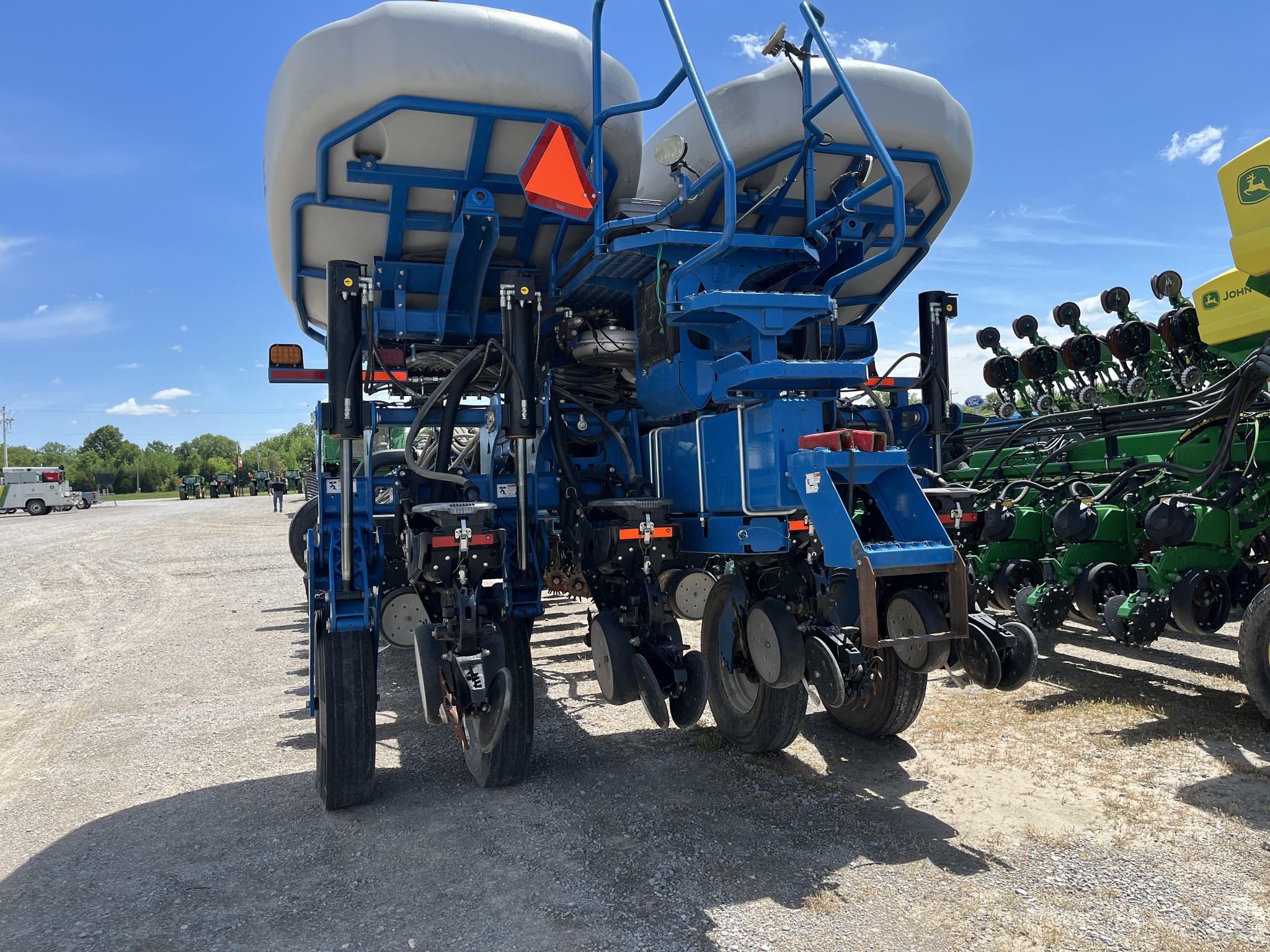  2015 Kinze 4900 at Heritage Tractor in Pittsburg, KS