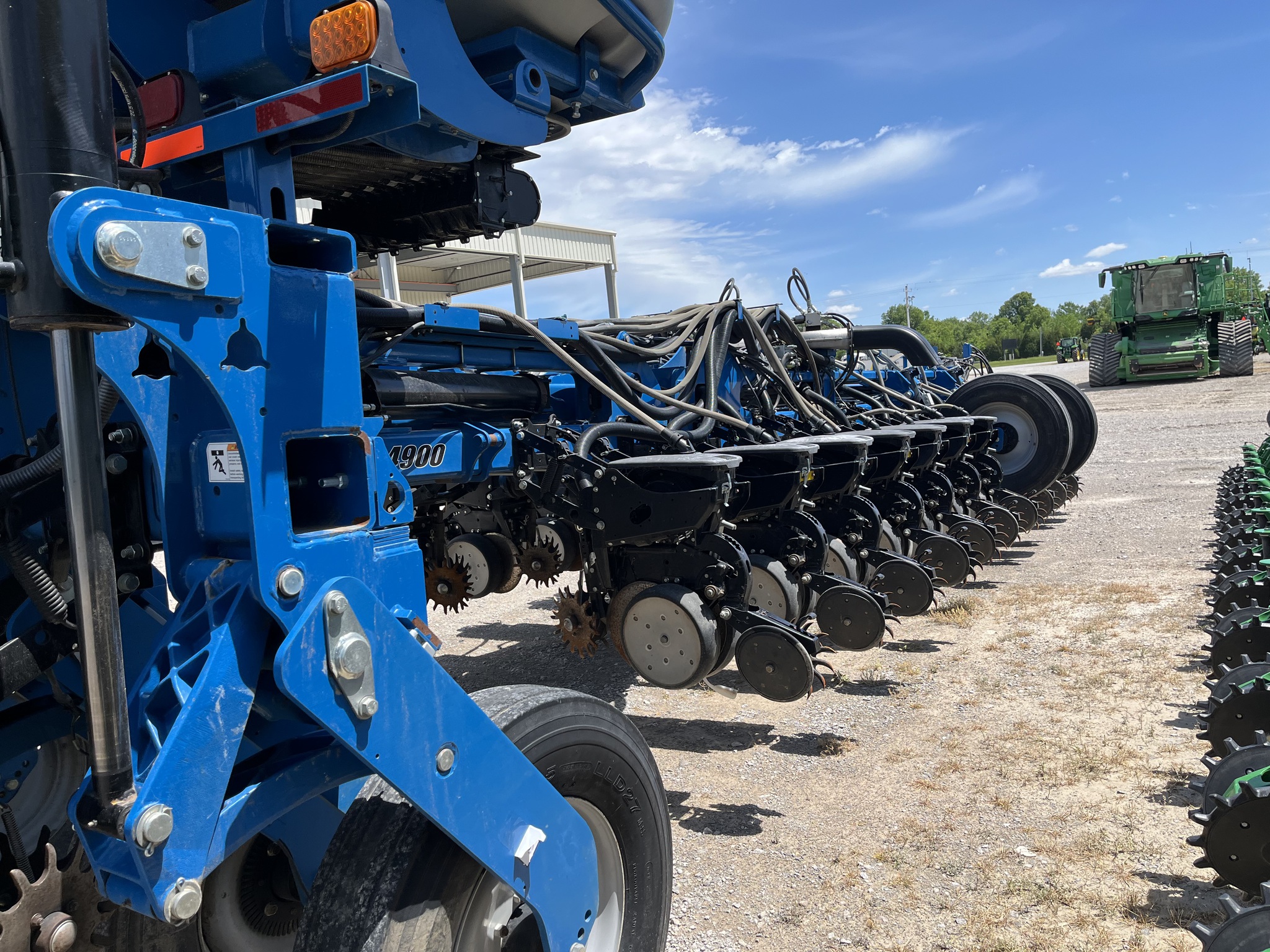  2015 Kinze 4900 at Heritage Tractor in Pittsburg, KS