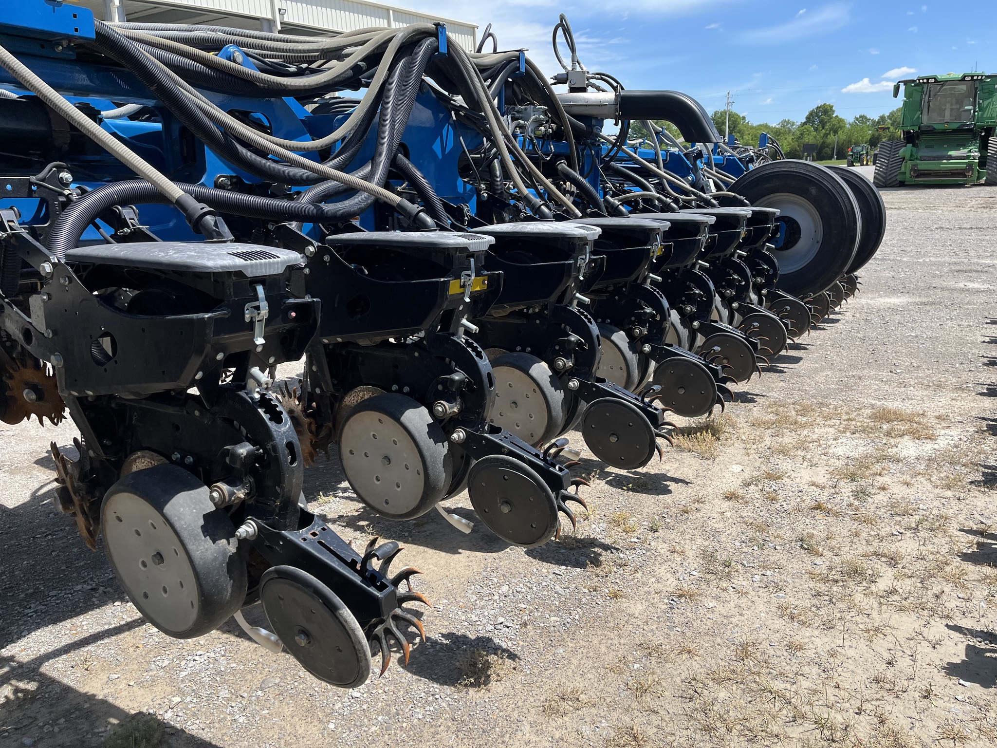  2015 Kinze 4900 at Heritage Tractor in Pittsburg, KS