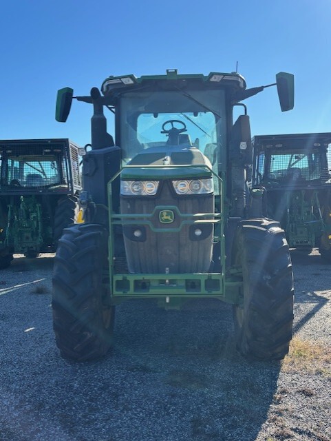 2023 John Deere 7R 210 Image 2