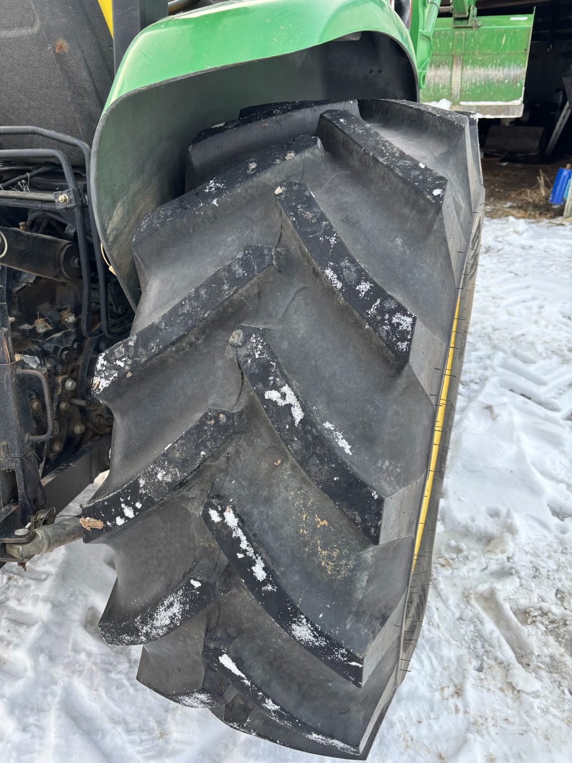 2012 John Deere 4720 Image 9