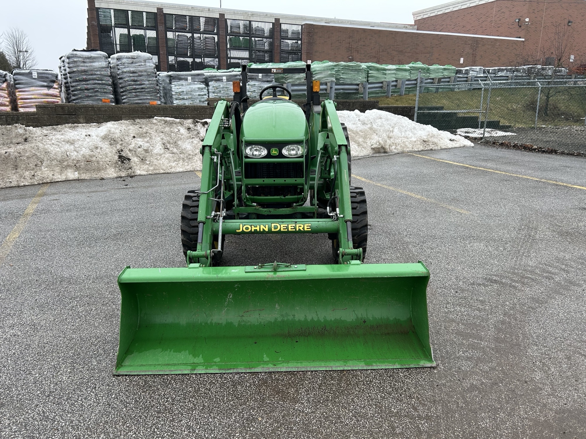 2012 John Deere 4720 Image 2