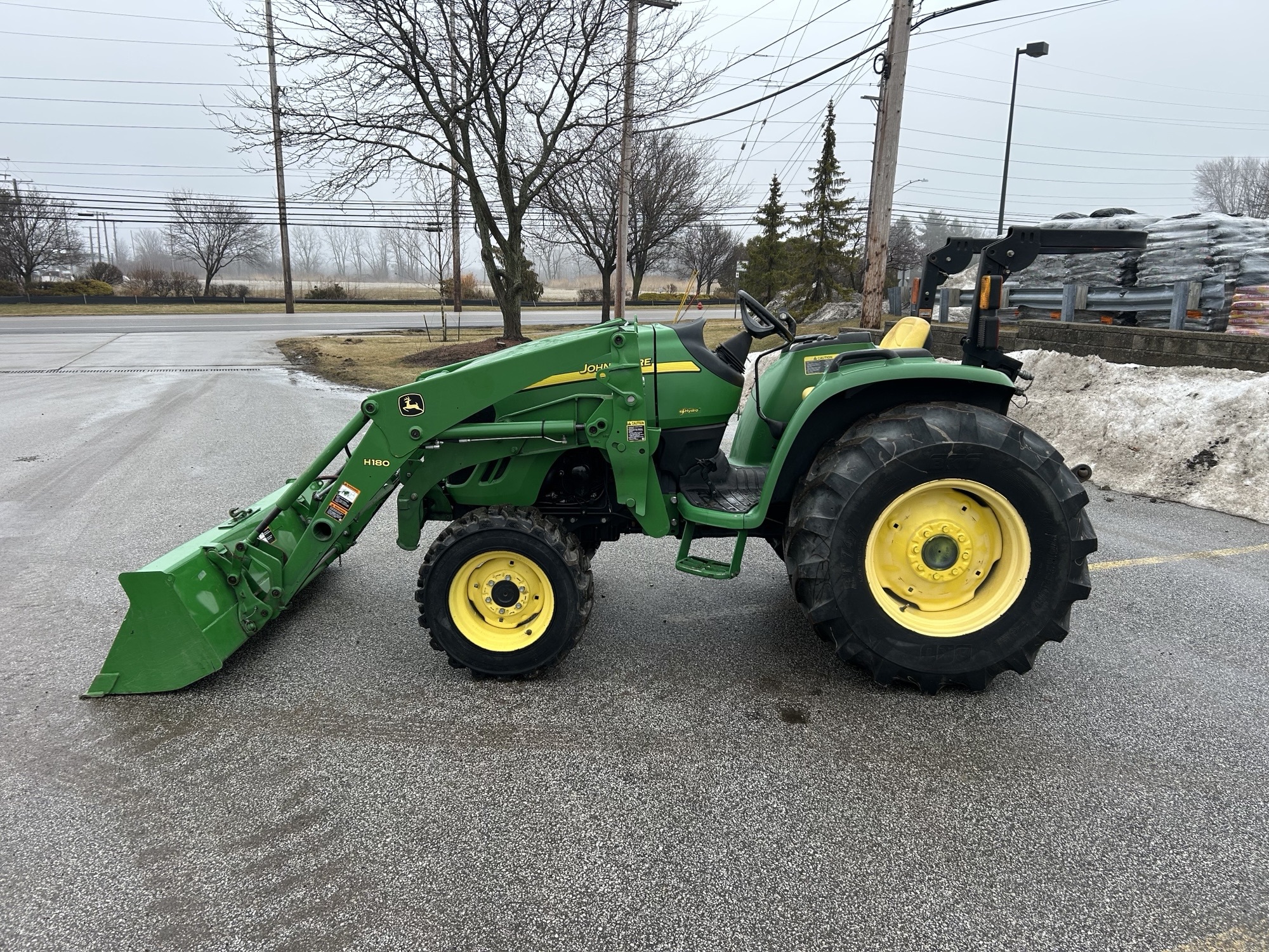 2012 John Deere 4720 Image 7