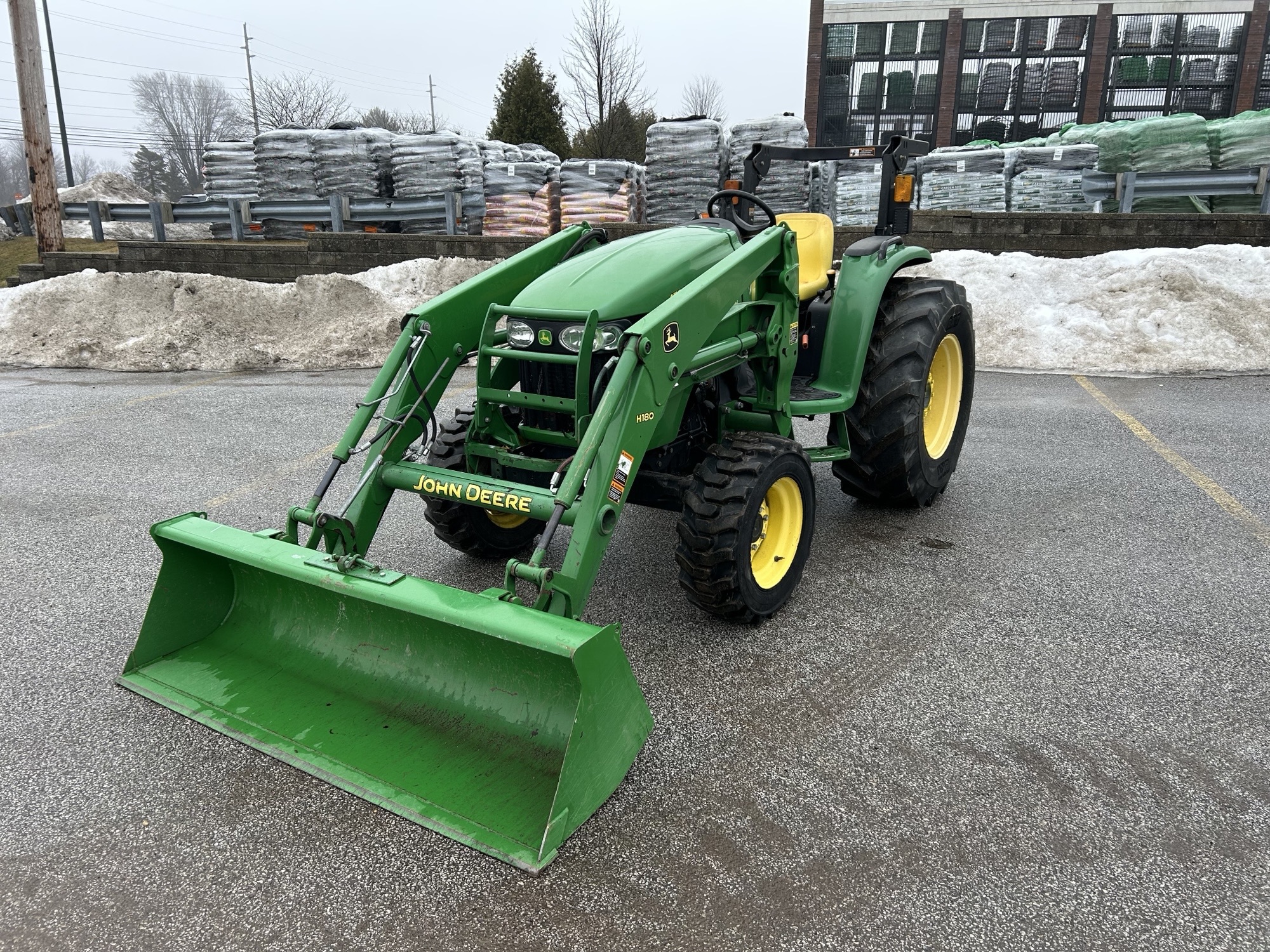 2012 John Deere 4720 Image 3