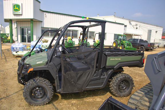  John Deere 845M