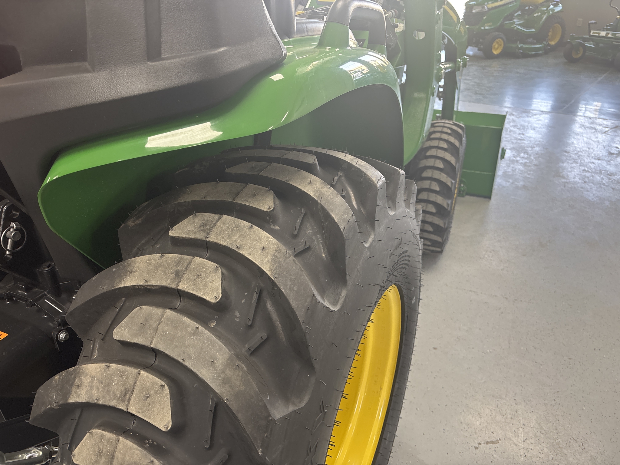 New In-Stock 2024 John Deere 3038E Compact Utility Tractors at Koenig Equipment in Knightstown, IN - PhotoXL13