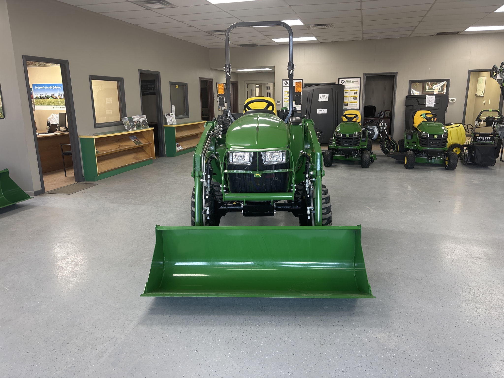 New In-Stock 2024 John Deere 3038E Compact Utility Tractors at Koenig Equipment in Knightstown, IN - PhotoXL2