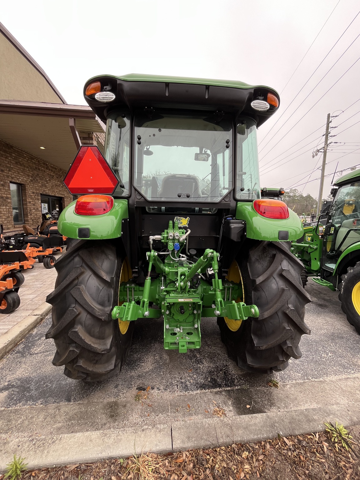 2025 John Deere 5090E Image 4
