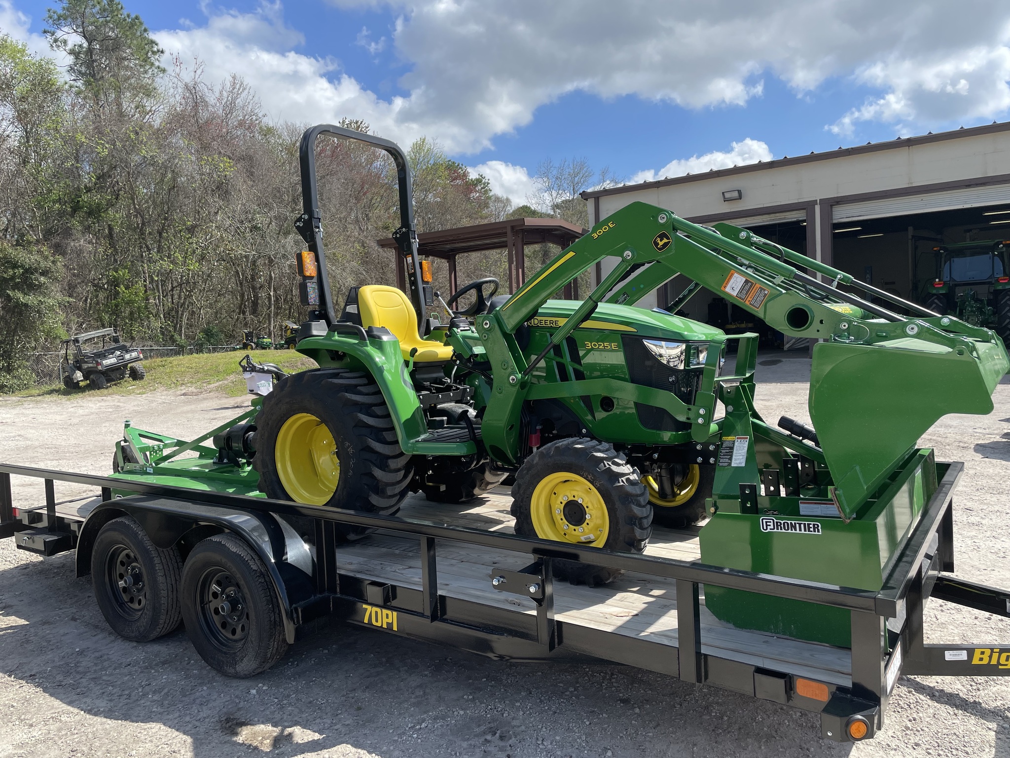 2026 John Deere 3025E Image 1