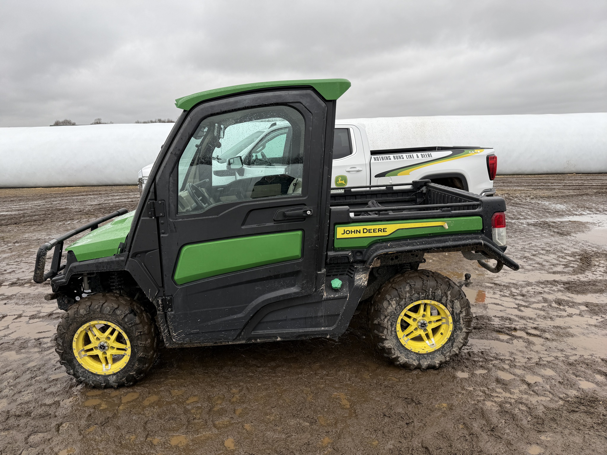 2021 John Deere XUV 865R Image 2
