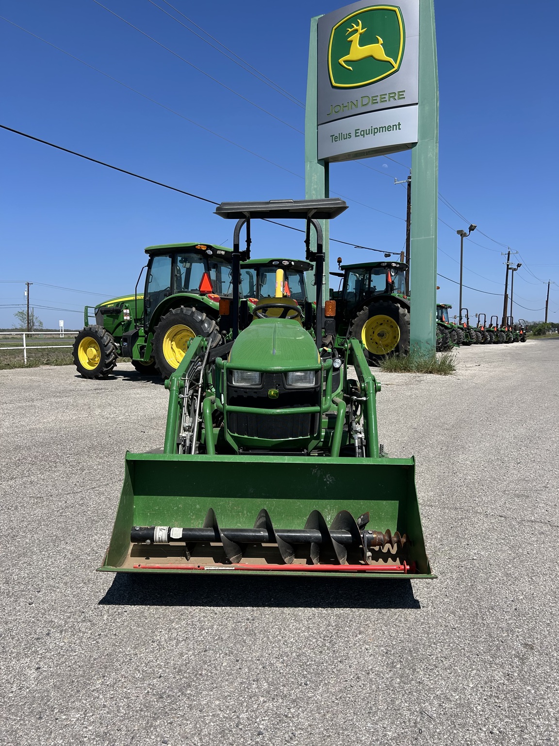 2014 John Deere 1025R Image 2