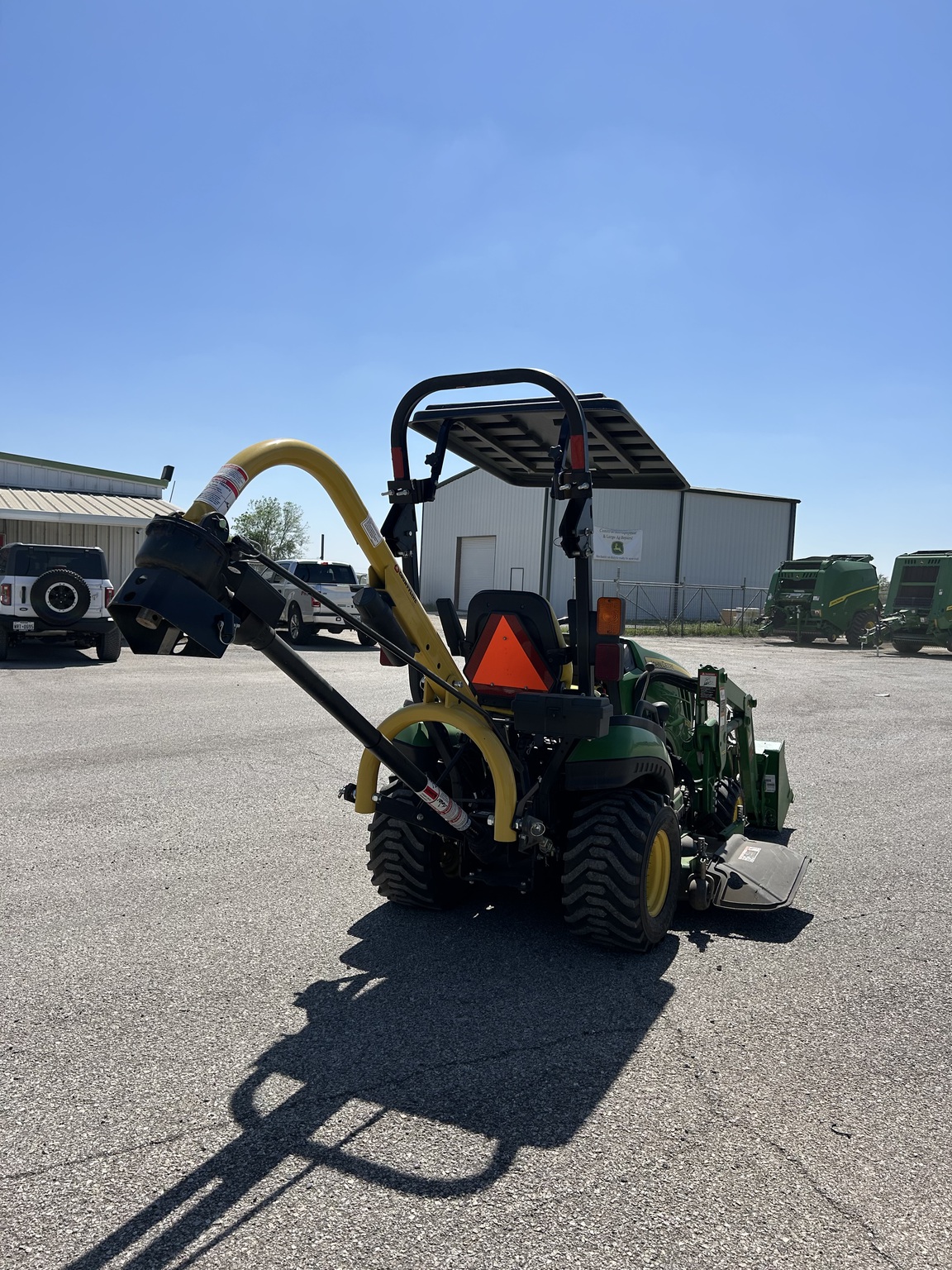 2014 John Deere 1025R Image 5