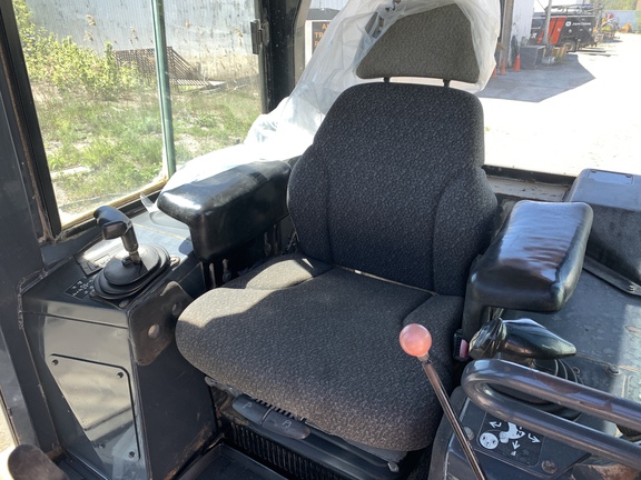 2006 John Deere 700J
