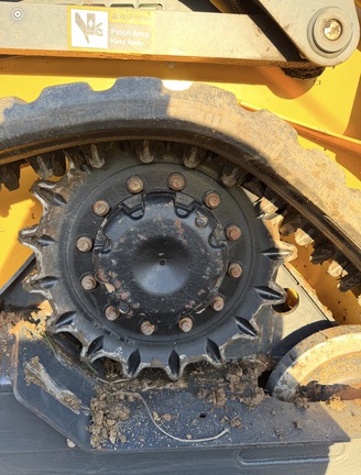 2022 John Deere 317G Photo 8