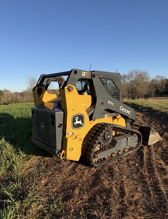 2022 John Deere 317G Photo 2
