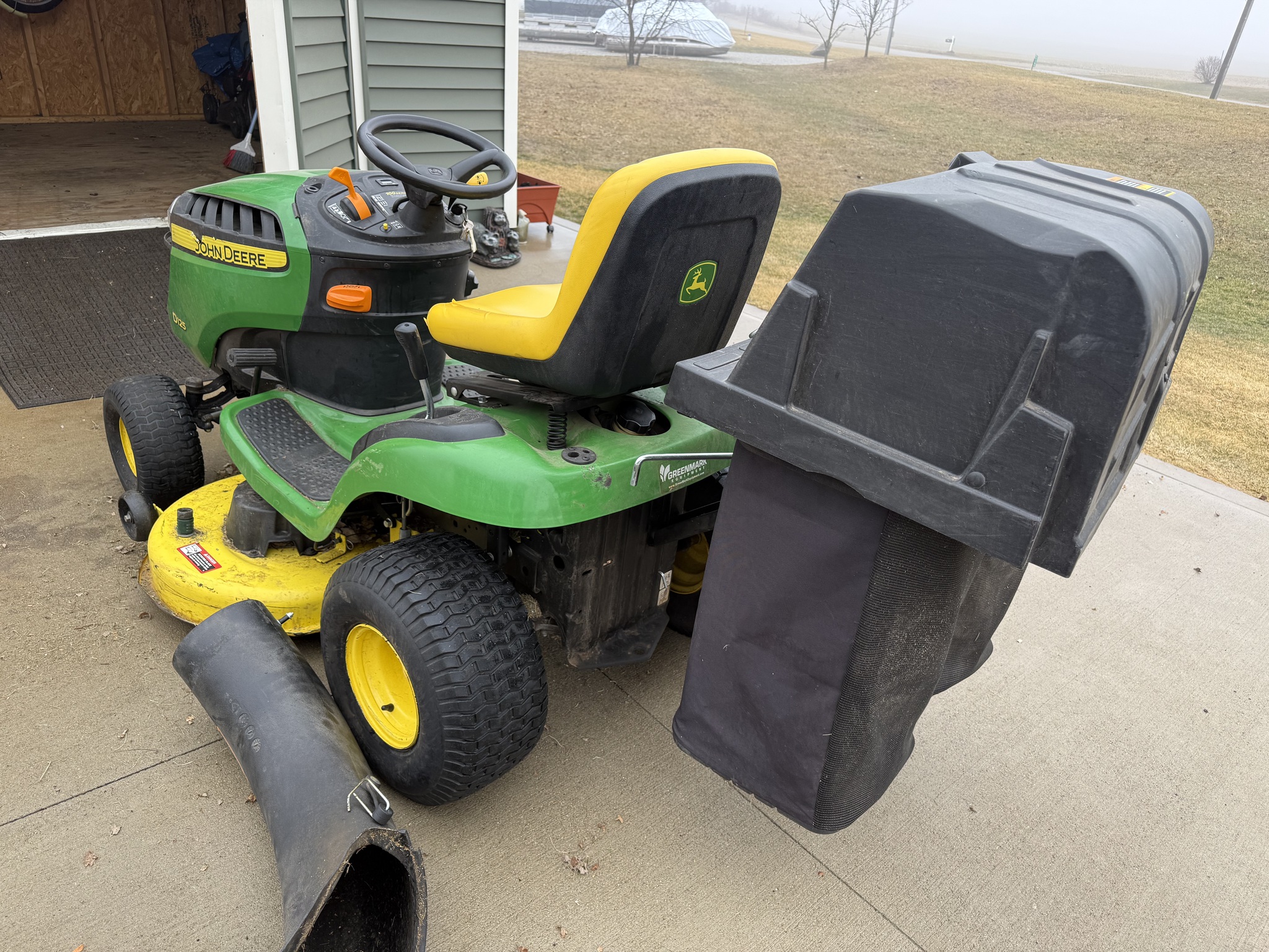 2016 John Deere D125 Image 4