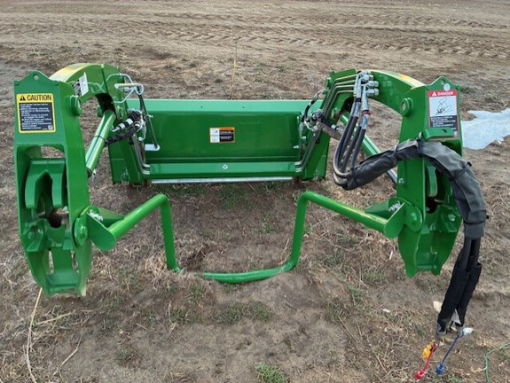 John Deere 120R (3rd thumbnail)