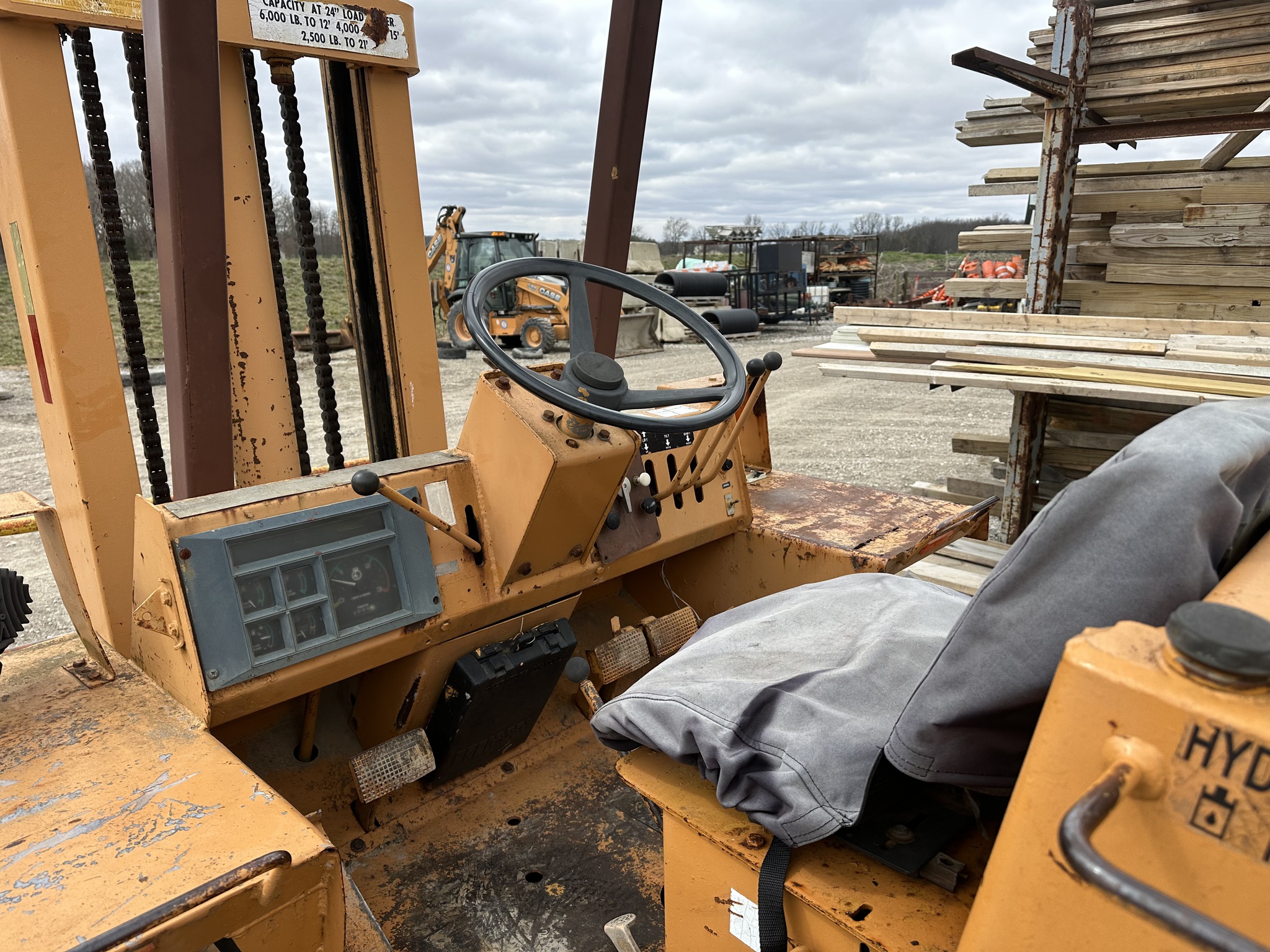 1986 J.I. Case 586E Image 21