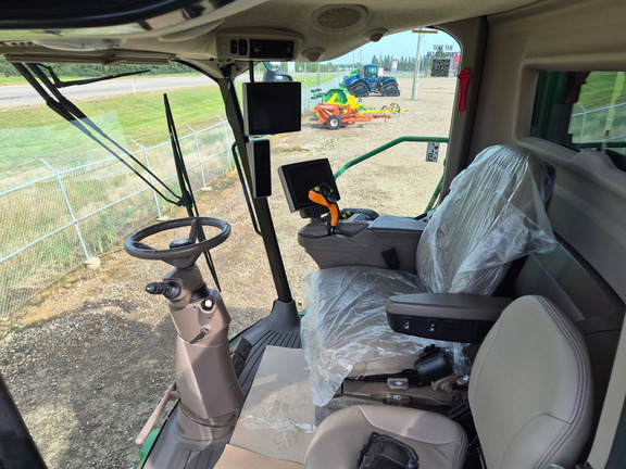 Used 2020 John Deere S790 Combines at Horizon Ag & Turf in St. Paul, AB - Photo17