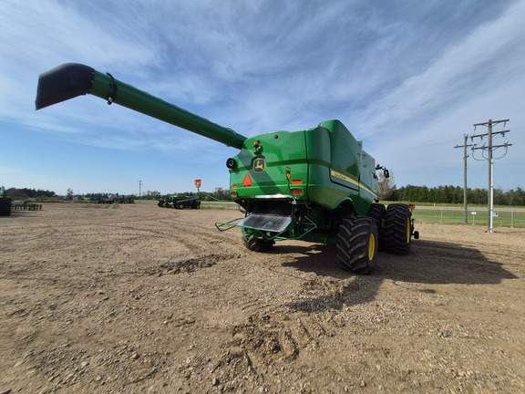 Used 2020 John Deere S790 Combines at Horizon Ag & Turf in St. Paul, AB - Photo9