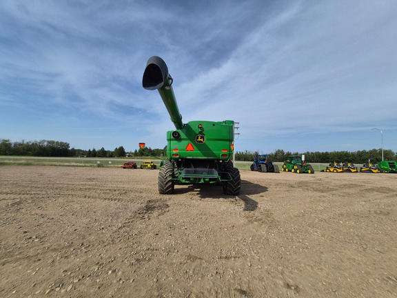 Used 2020 John Deere S790 Combines at Horizon Ag & Turf in St. Paul, AB - Photo8
