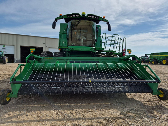 Used 2020 John Deere S790 Combines at Horizon Ag & Turf in St. Paul, AB - Photo13