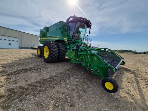 Used 2020 John Deere S790 Combines at Horizon Ag & Turf in St. Paul, AB - Photo14