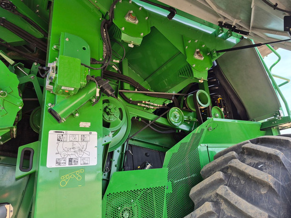 Used 2020 John Deere S790 Combines at Horizon Ag & Turf in St. Paul, AB - Photo28