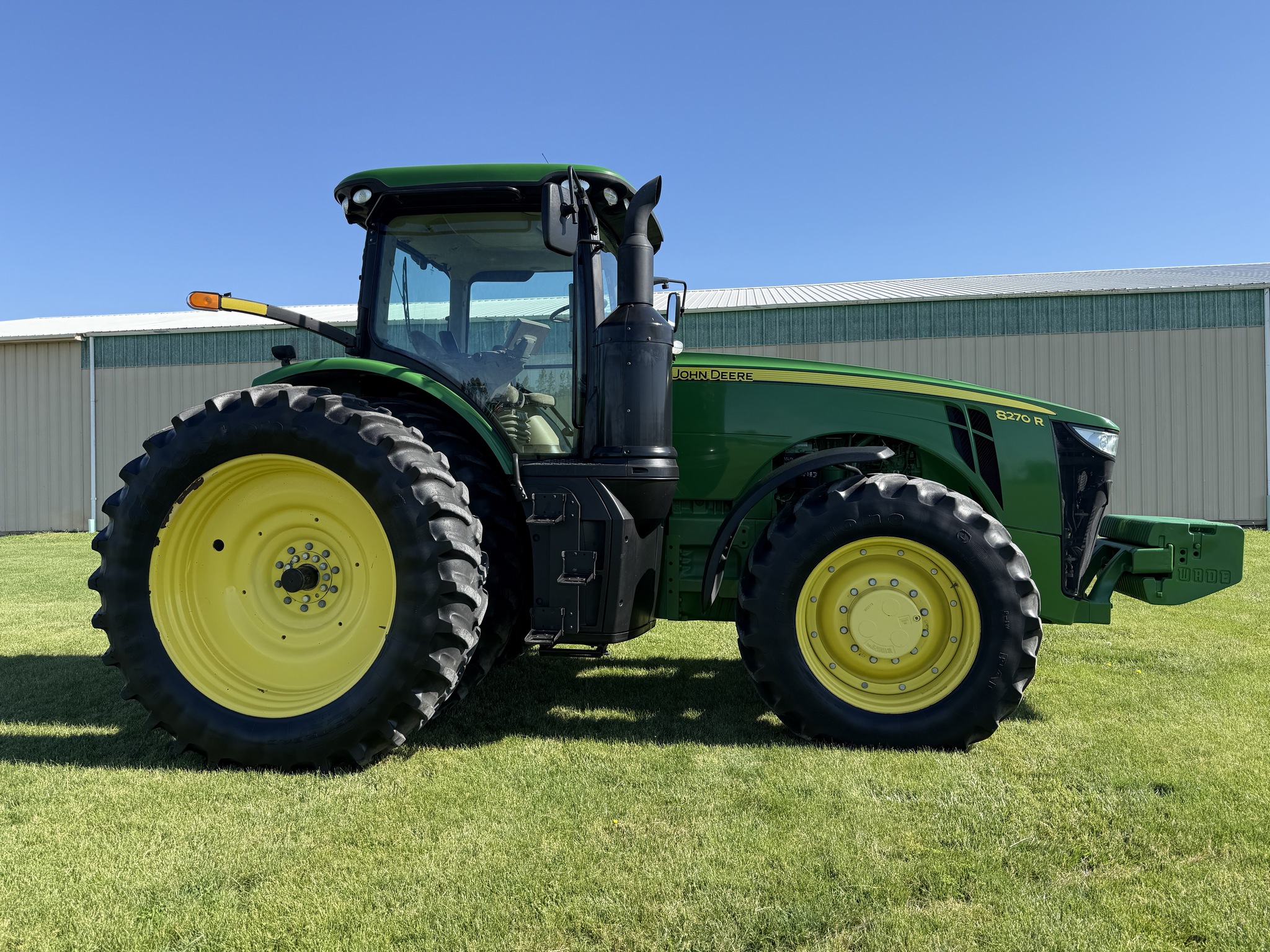 2020 John Deere 8270R Image 1