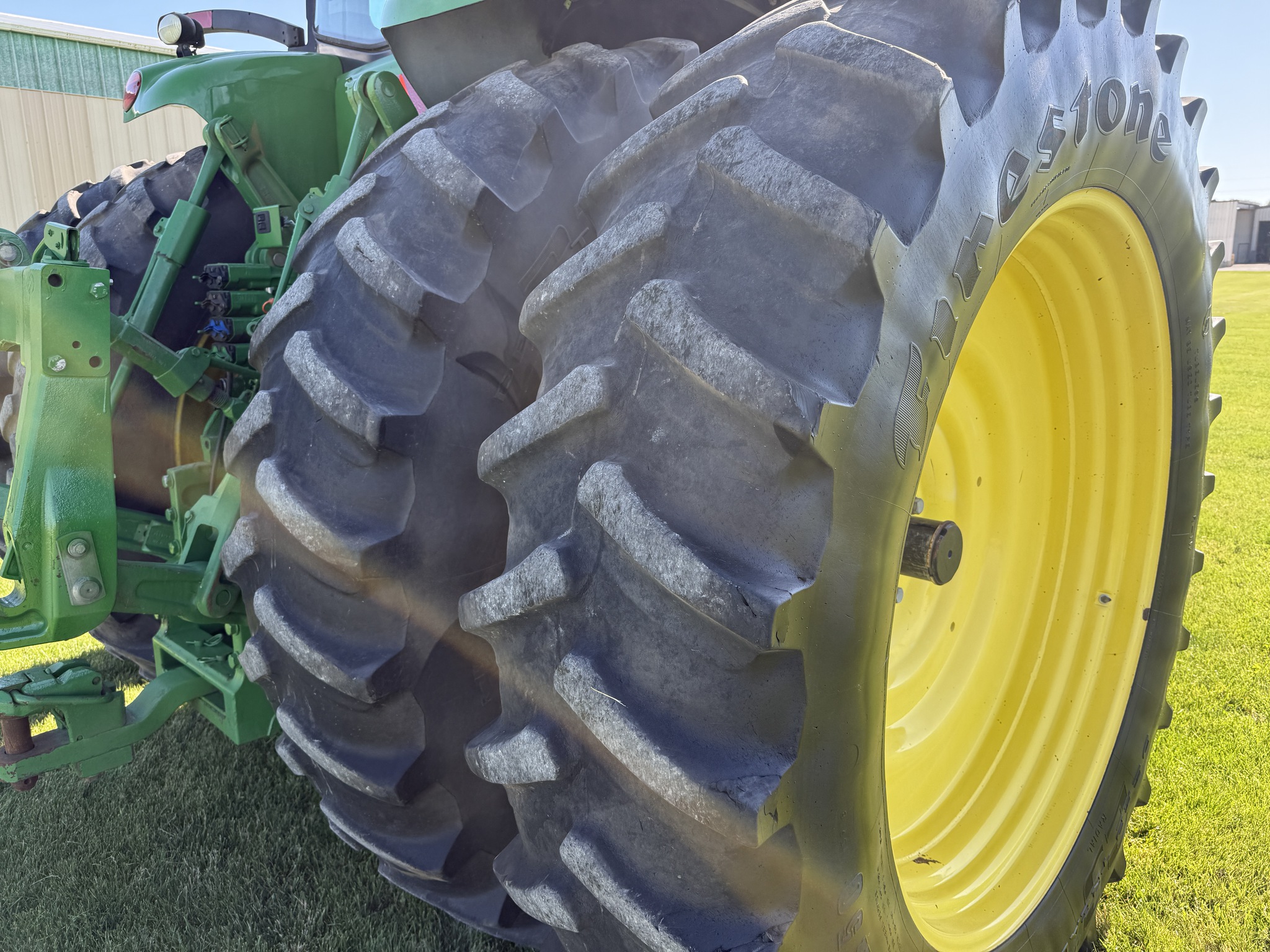 2020 John Deere 8270R Image 14