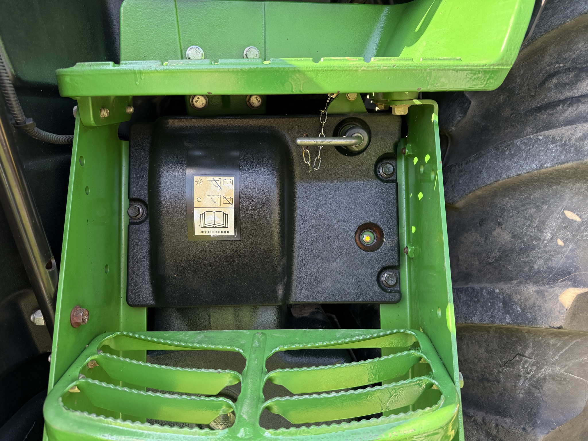 2020 John Deere 8270R Image 9