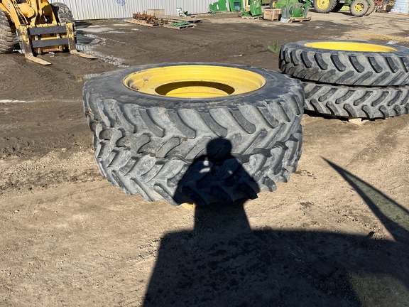 Used -- John Deere IF380/105R50 Tires & Tracks at Horizon Ag & Turf in Westlock, AB - Photo2