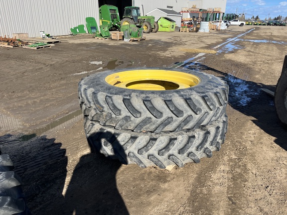 Used -- John Deere IF380/105R50 Tires & Tracks at Horizon Ag & Turf in Westlock, AB - Photo1