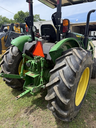 2022 John Deere 5075E